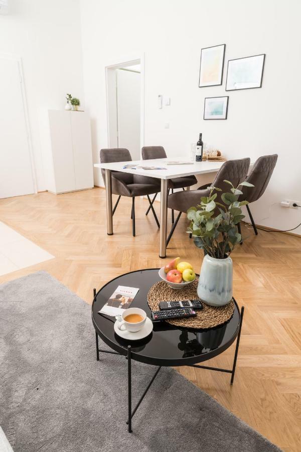 Stadlau Live Apartments Viena Exterior foto
